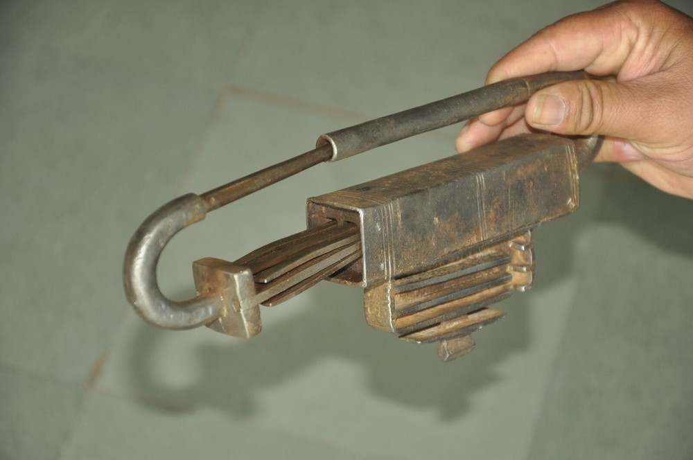 Vintage Unique Shape Iron Handcrafted Solid Heavy Strip System Padlock