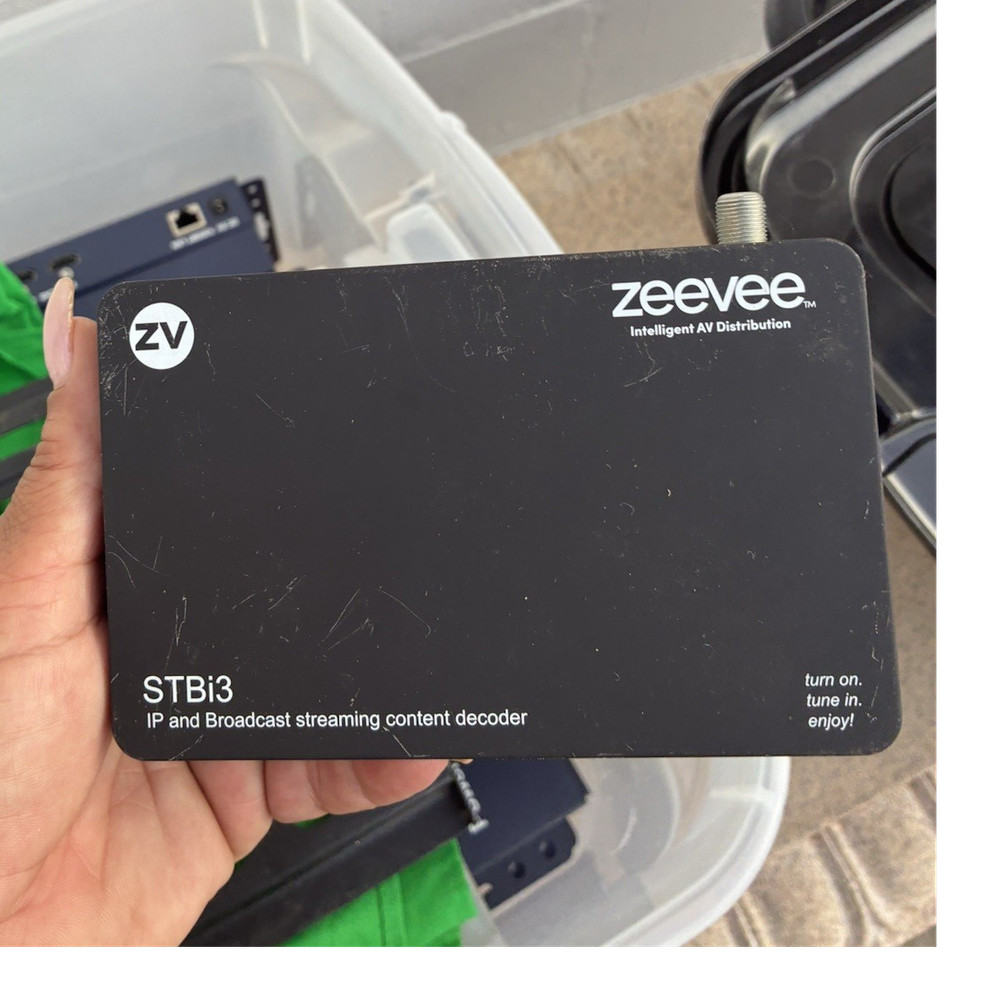 zeevee STBi3 IP and Broadcast Streaming Content Decoder Ethernet