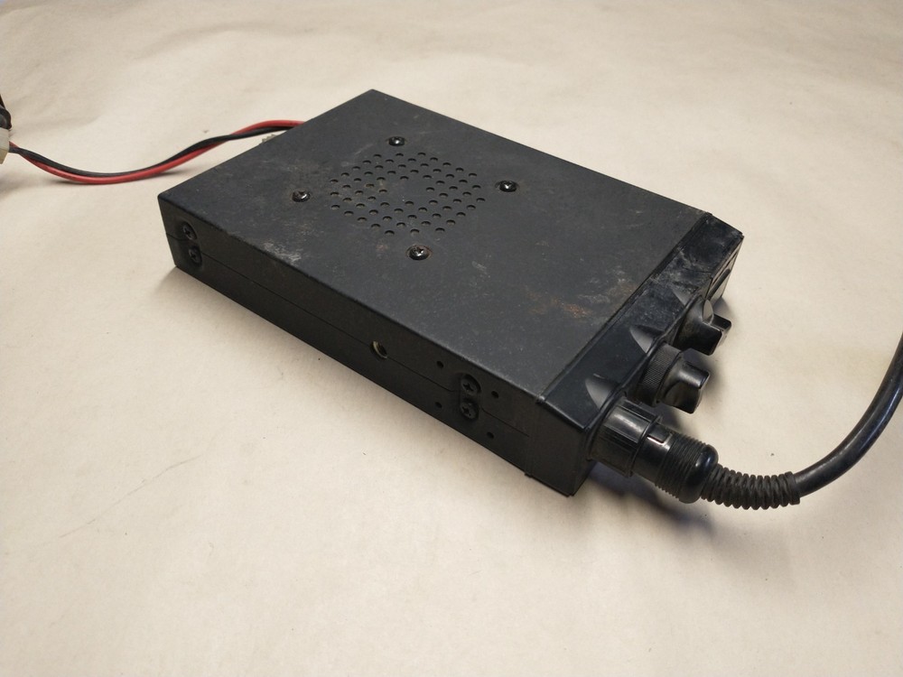 Midland model 77-104 CB Radio UNTESTED