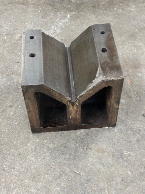 7" X 6" X 6" UNBRANDED V-BLOCK