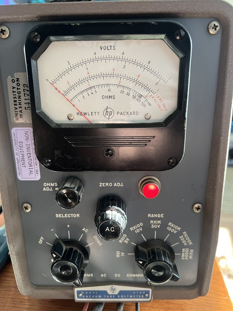 Hewlett Packard HP 410B  Vacuum Tube Voltmeter