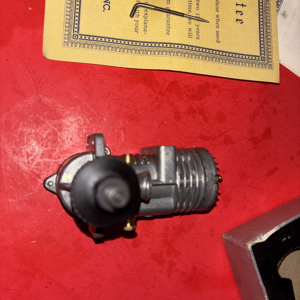FOX 29 C/L ENGINE COMPLETE WITH STUFFER BACKPLATE # 114 IN BOX