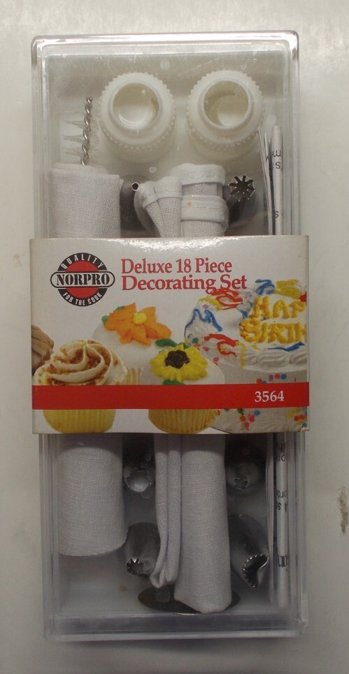 Norpro Deluxe 18 Piece Decorating Set No. 3564