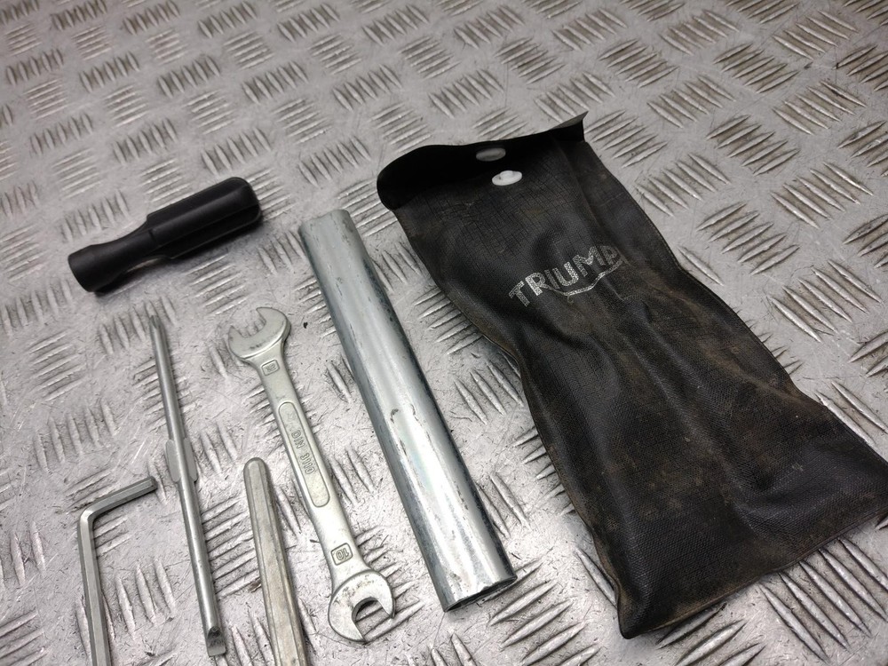 2014 TRIUMPH TIGER 800 ER 800 XC ABS TOOLKIT