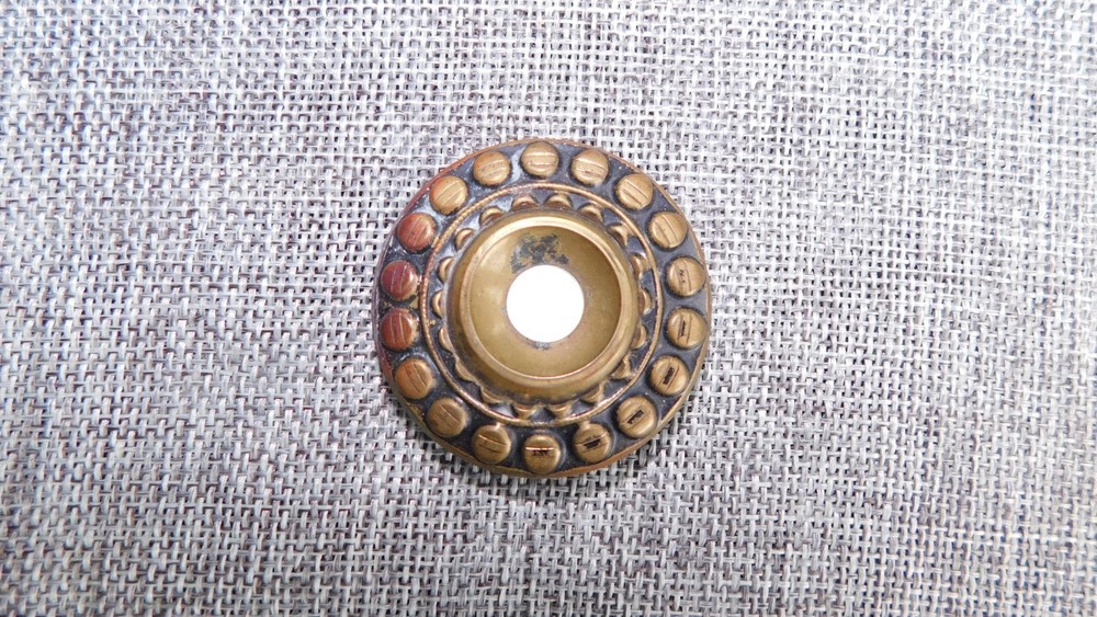 Antique Vtg Button Aprx: 1-5/8" #610-B