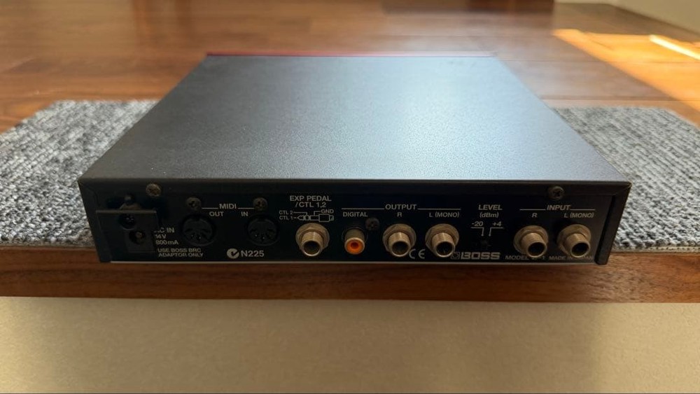 Excellent BOSS VF-1 Multi-Effects Processor