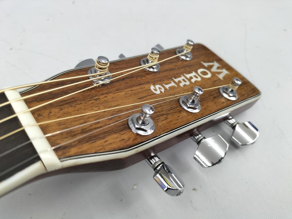 MORRIS Acoustic Guitar W-40