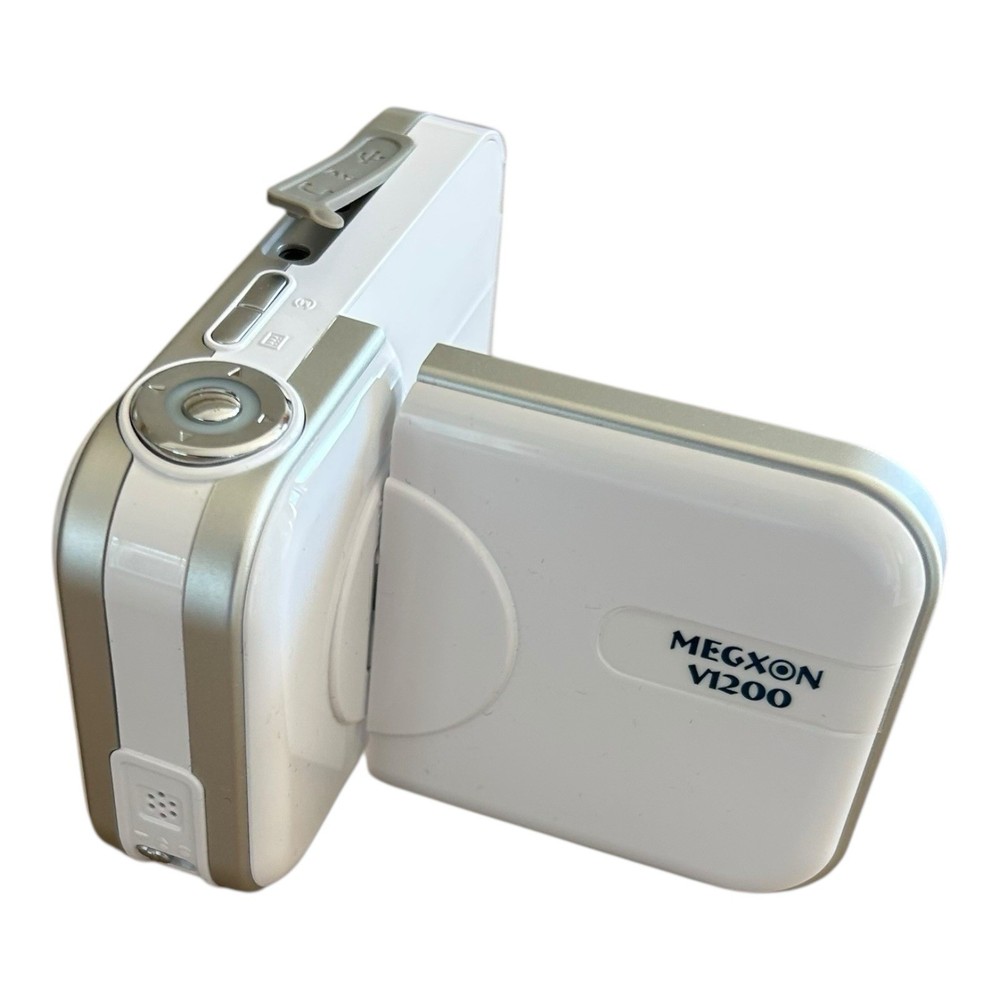 DIGITAL VIDEO CAMERA MEGXON V1200 BOXED NEVER USED