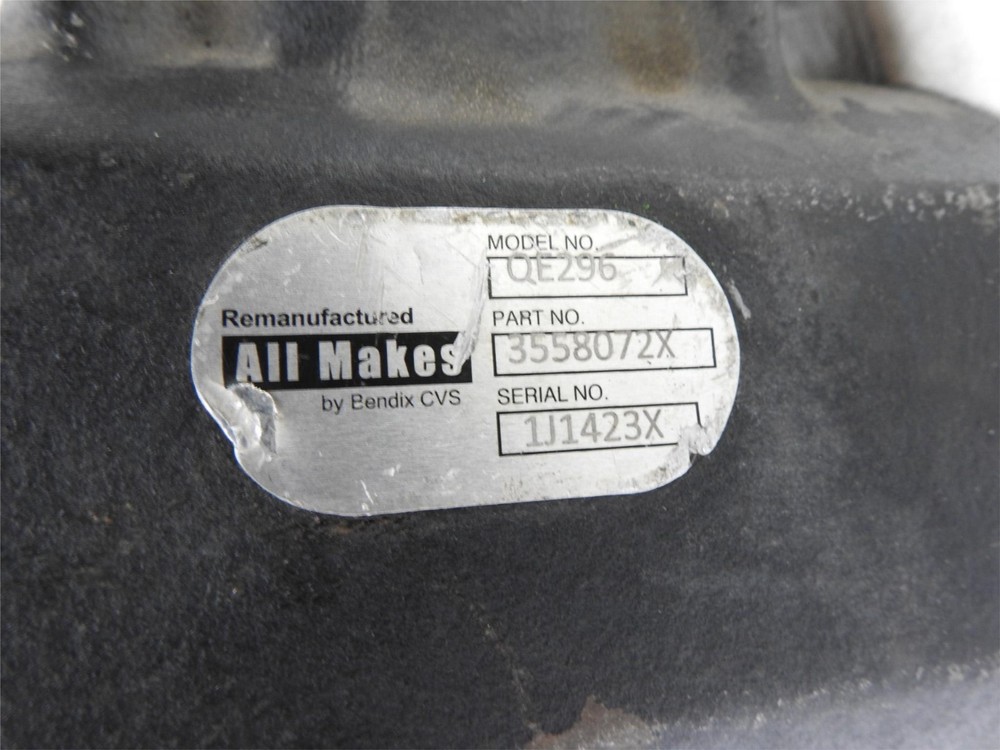 Haldex 3558072X QE296 Air Brake Compressor - CORE - AS IS UNTESTED