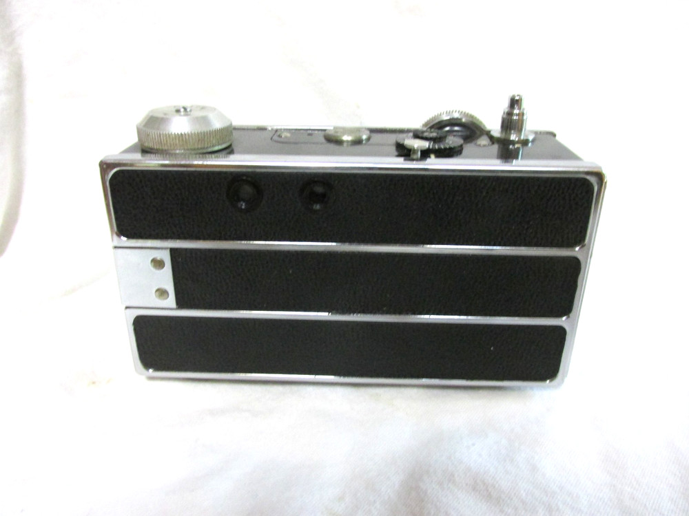 VINTAGE 1950s ARGUS C3 CAMERA WORKS!!