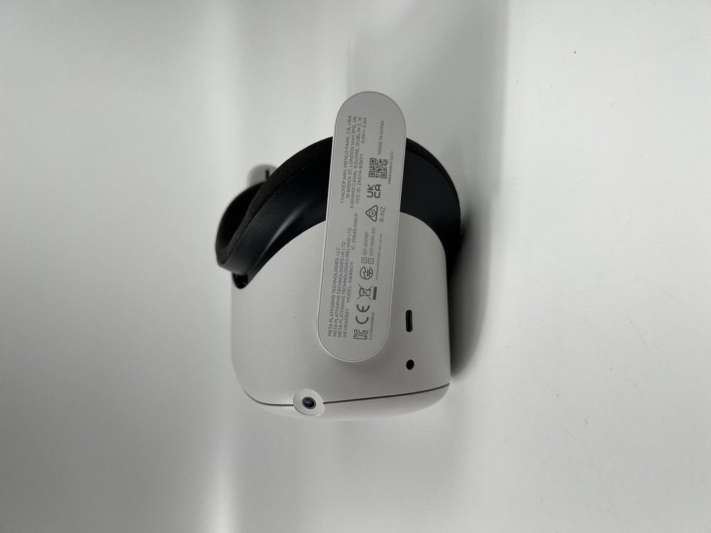 Meta Quest 2 256GB (WiFi) White - Good Condition