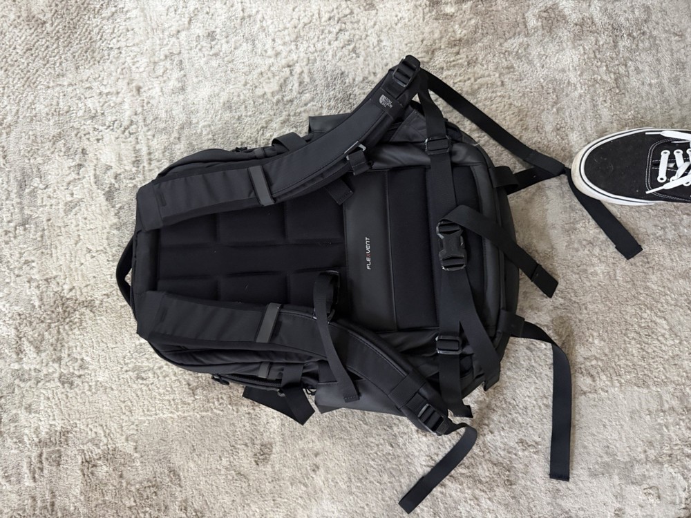 north face recon backpack black new