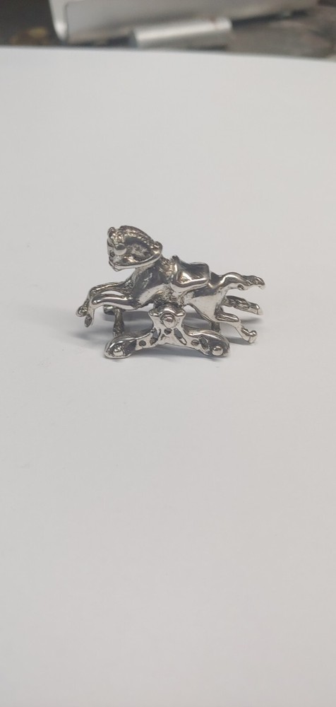 925 sterling silver figurines. Carrusel horse