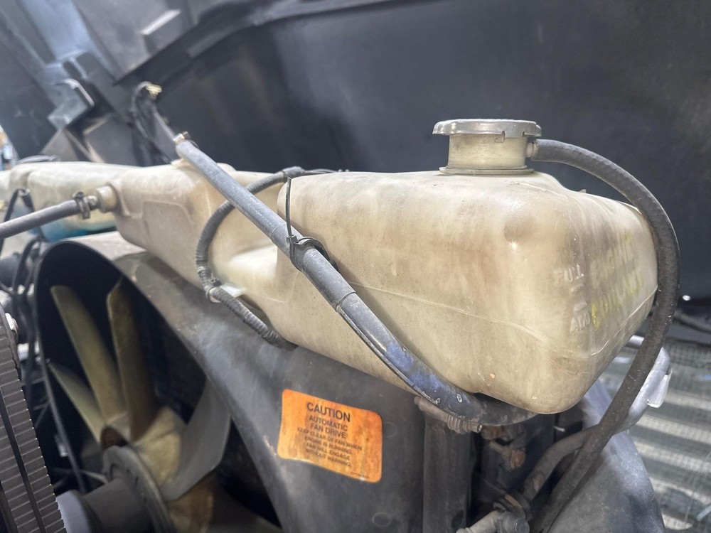 1999-2004 Sterling A9522 Radiator Overflow Bottle - Used