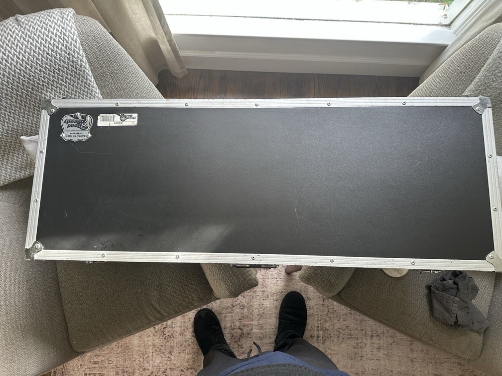 Tour Road Ready Flight Guitar Hard Case