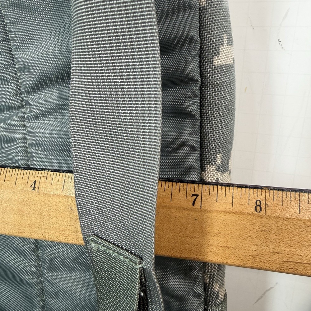 Tactical Tailor 3L Hydration System in ACU Camouflage Source Bladder, looks NEW