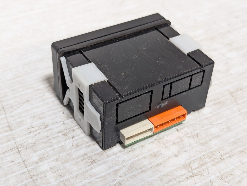 NEW Dwyer LCI108-00 4-Digit Compact Panel Meter / Indicator for Process Control