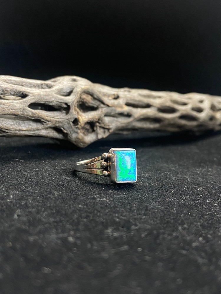 Native American Navajo square blue fire opal Sterling Silver Ring Size 7