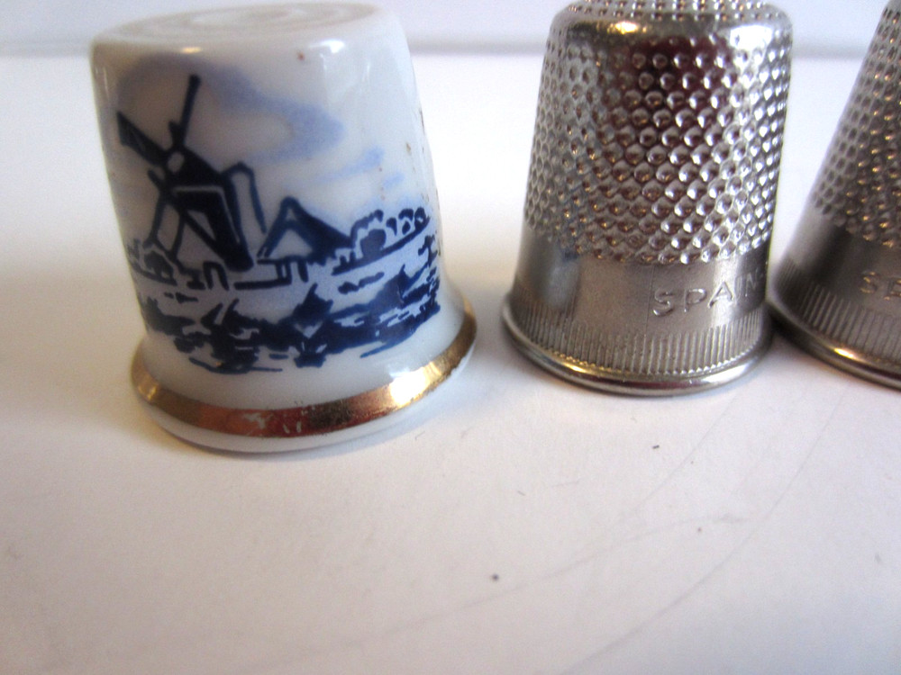 6 Vintage Various Thimbles Lot