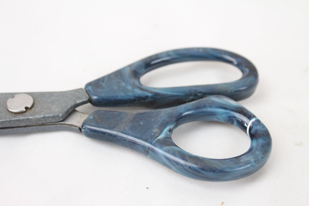 Vintage Hearthside Fabric Shears Pinking Zig Zag Scissors Sewing Tool Blue