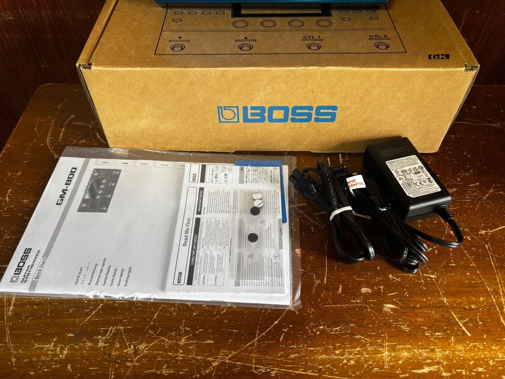 Boss GM-800 Guitar Synthesizer w/ box