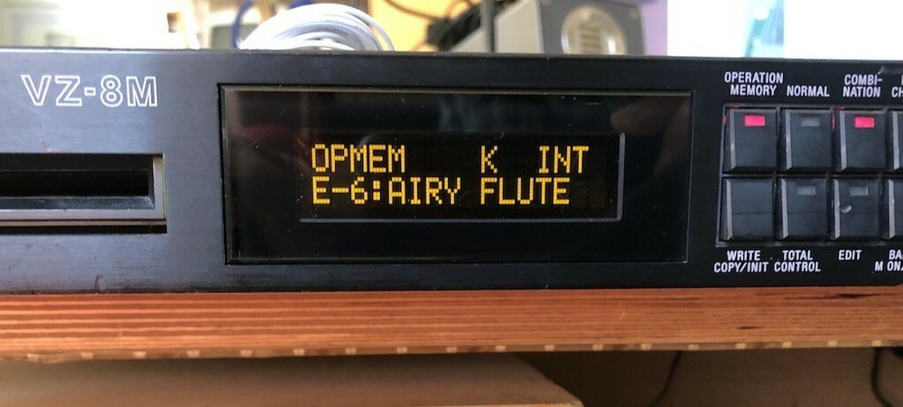 Casio VZ-8M (Super Enhanced Black) PMVA LED Display !