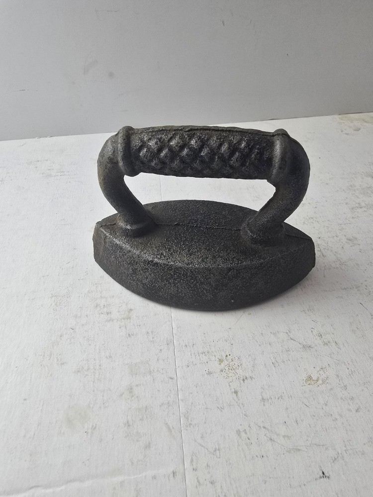 Antique Mini Sad Iron, 3.5"