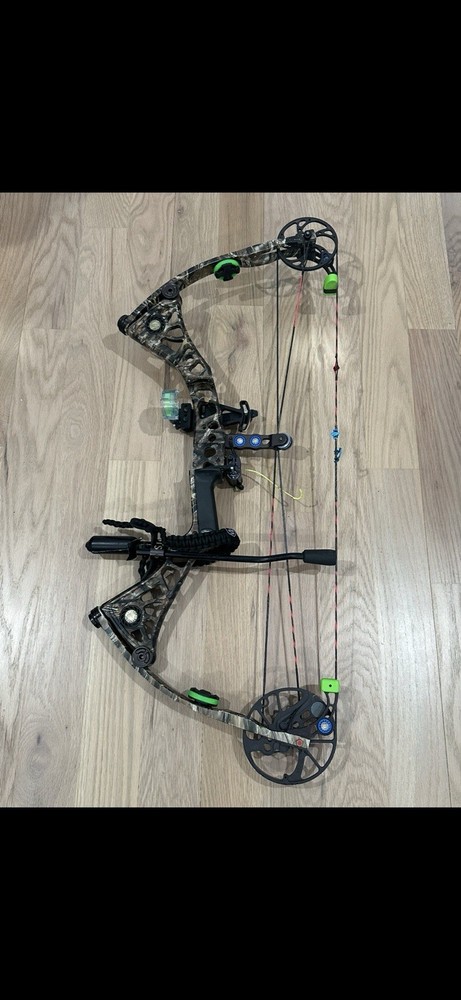 Mathews DXT Compound Bow RH 70#28''
