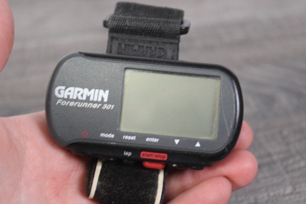 Garmin Forerunner 301 With Wrist Strap Tested - No USB charging cable.