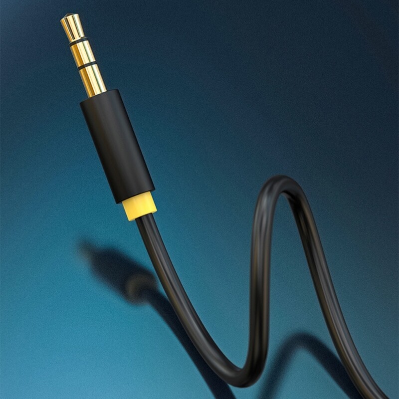 Ground Loop Isolator 3.5mm Noise Isolator Eliminator Eliminating Buzzing Noise