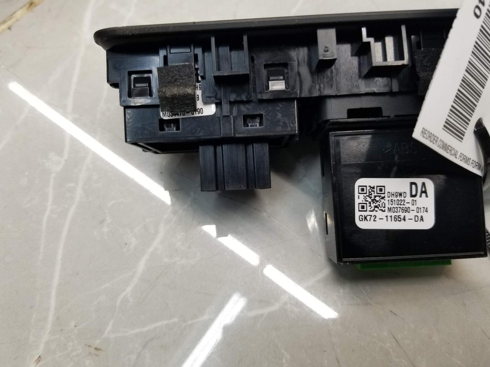 2016 DISCOVERY SPORT DIMMER SWITCH PANEL W/ TRUNK RELEASE & LANE KEEP #008240