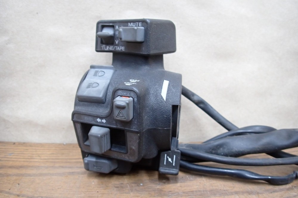 1999 HONDA GL1500 GOLDWING LEFT HAND SWITCH CONTROL BUTTON