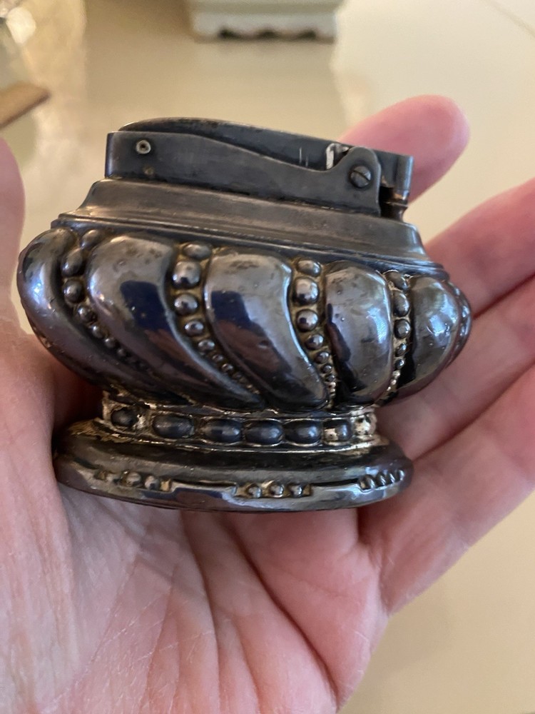Vintage Ronson Crown Table Lighter Silver Plate 1950s