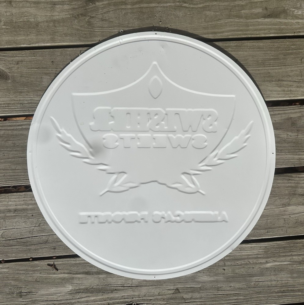 SWISHER SWEETS AMERICA’S FAVORITE TIN TACKER