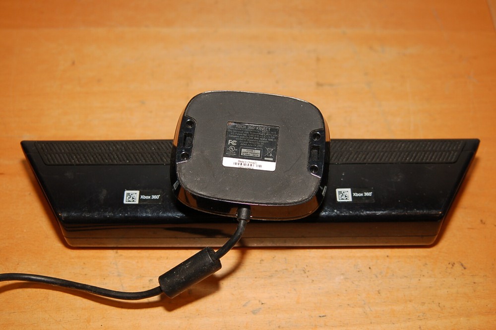 Microsoft XBox 360 Kinect Sensor Bar Only Black Model 1414 Camera