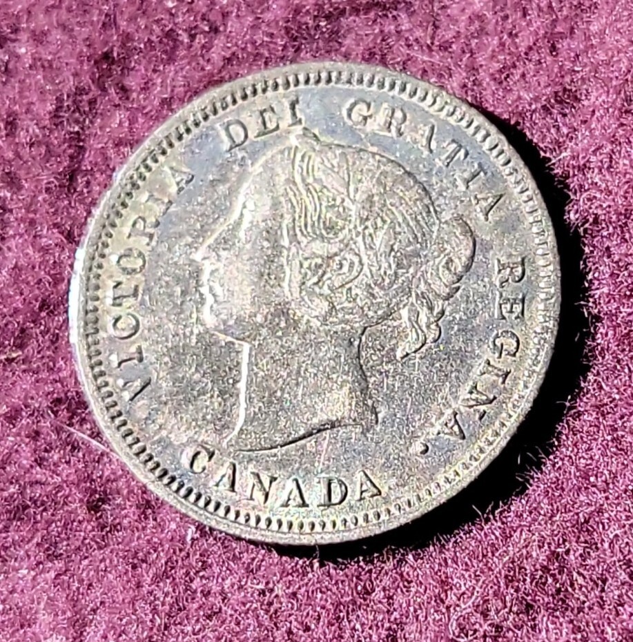 1890-H Canada 5 cent silver - Solid VF/XF (darkly toned) stk#K951