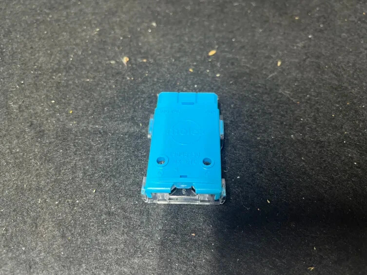 Molex 19045-30 300 Volt 20 Amp Connector