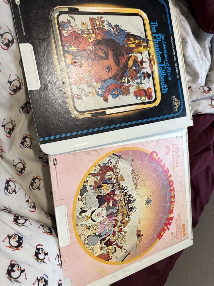 32 Collectible RCA Videodiscs