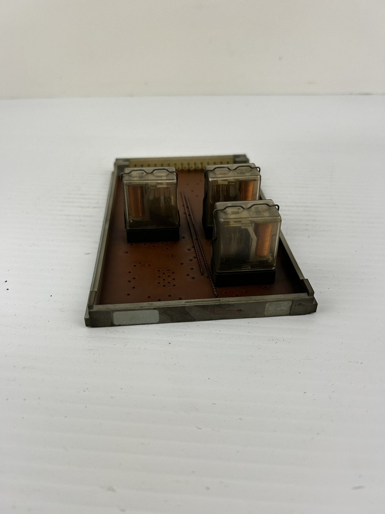 Barmag Electronic Circuit Board E110/00 with 3 Relays E110-00