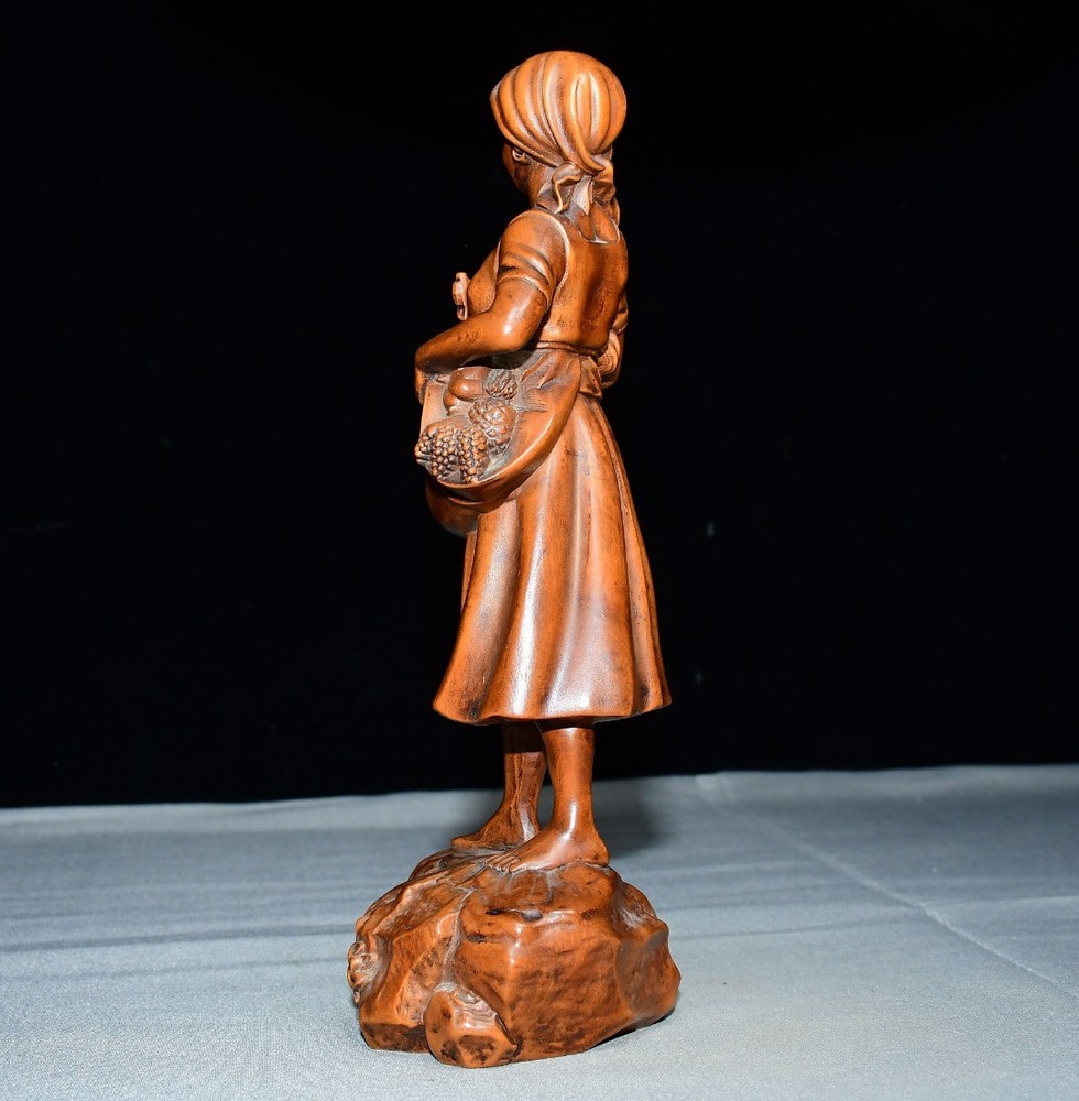 Exquisite Small Leaf Boxwood Beauty Ornament