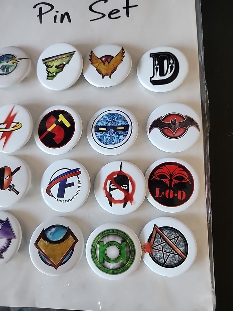 DC Comics Flashpoint Promo Pins Set COMPLETE SET of 16