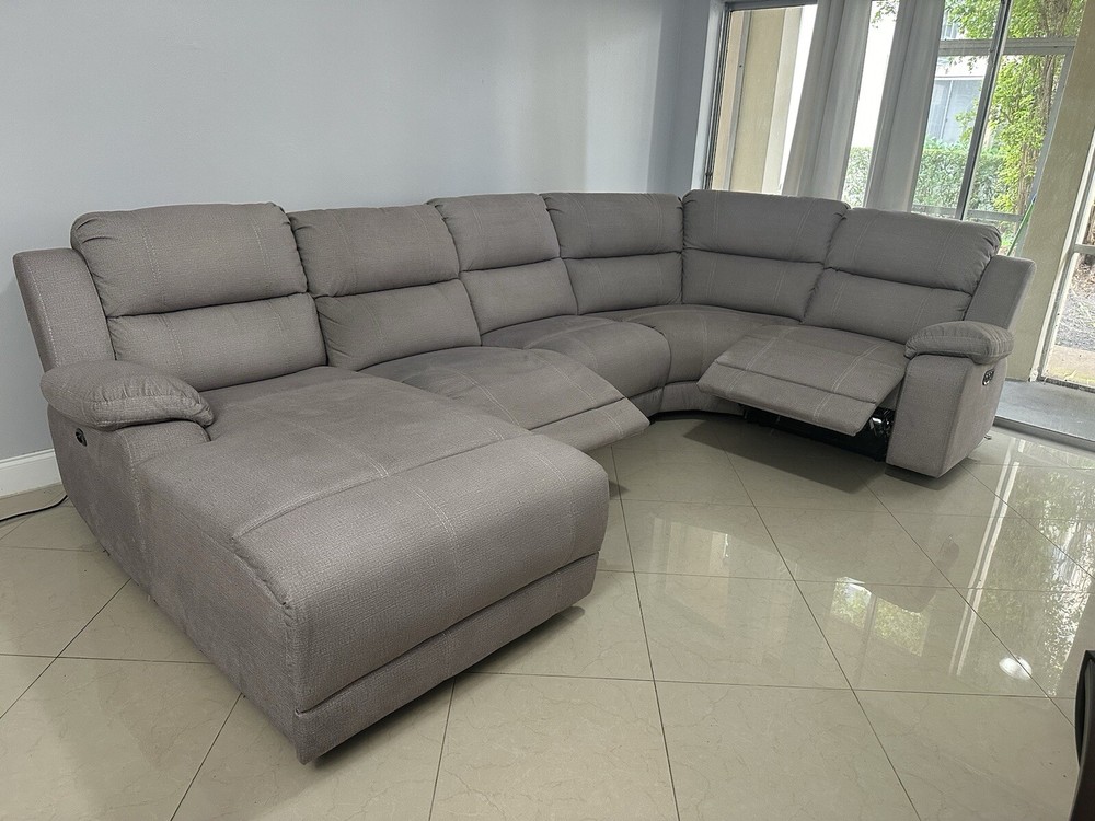 Living Room Set With 2 Tablas