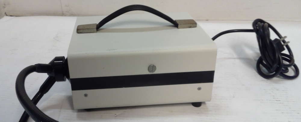 V-LUX 1000 LIGHT SOURCE W/ 2 FIBER OPTIC LIGHTS