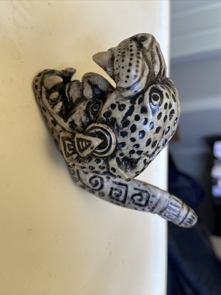Cheetah Pipe