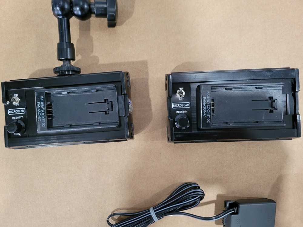 2 X FloLight MicroBeam On-Camera 128 ? Compact LED Lights