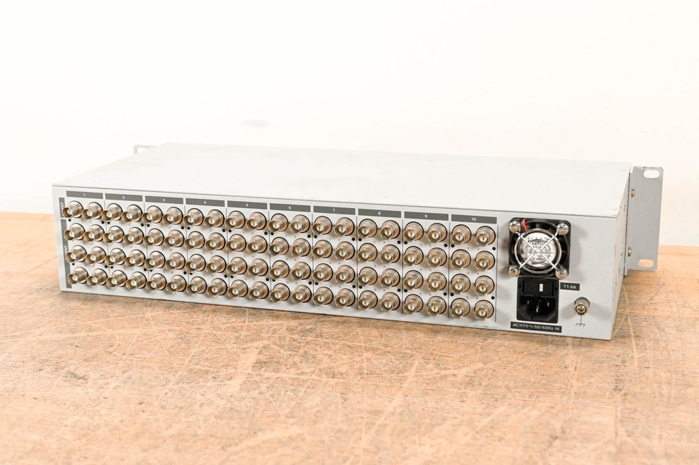 For.A DF-300 Distribution Amplifier with Cards CG01DZA