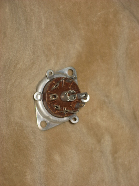 Tube Socket, 9 pin, chassis mount, new