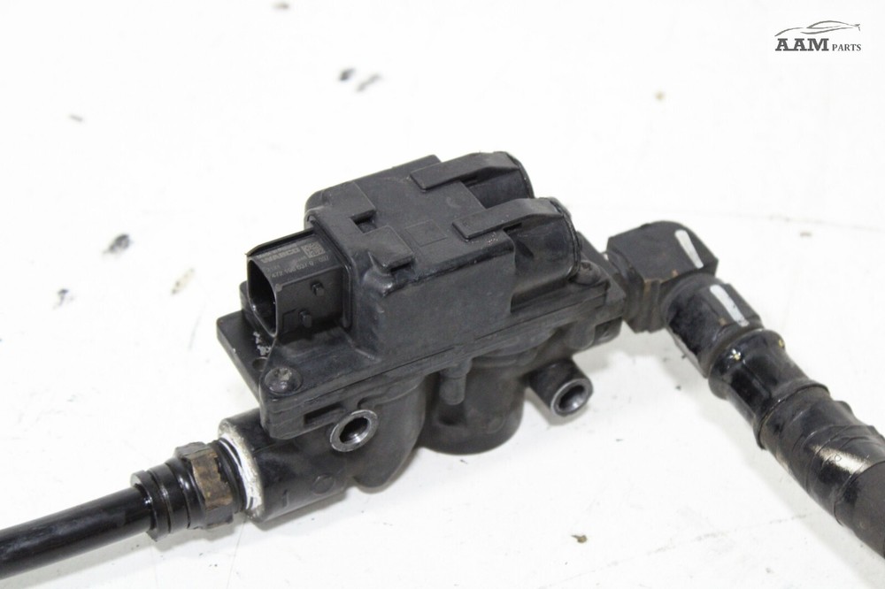 2018-2024 FREIGHTLINER CASCADIA FRONT LEFT SIDE ABS MODULATOR SOLENOID VALVE OEM