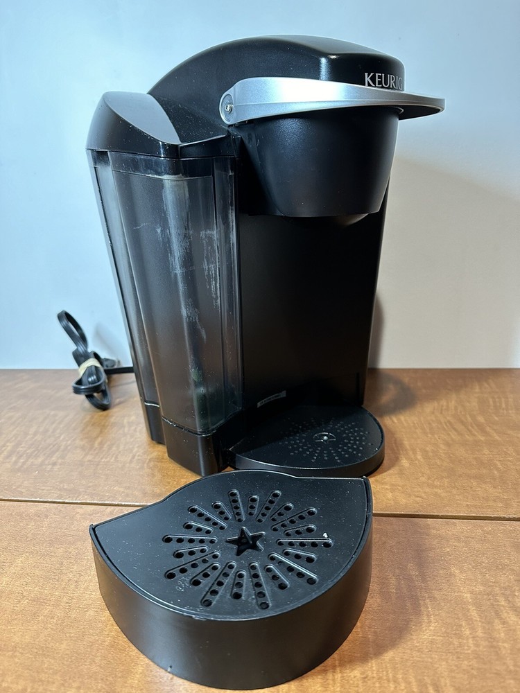 Keurig Single Cup Brewing System Coffee Maker Model B40 K-Cup Black