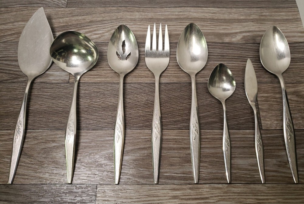 ONEIDA COMMUNITY WOODMERE TEXTURED STAINLESS 8pc Serving Set
